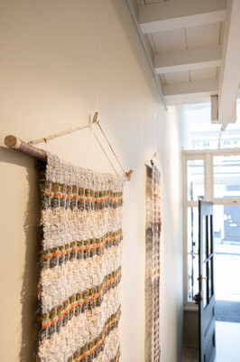 Artiteq_006817-klein wandkleed ophangen voorbeeld close up